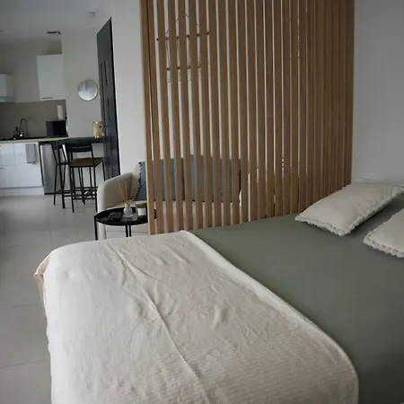 Cosy A 2 Pas De L'espace Carat *