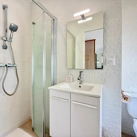 Cosy A 2 Pas De L'espace Carat *