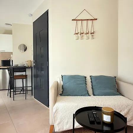 Cosy A 2 Pas De L'espace Carat *